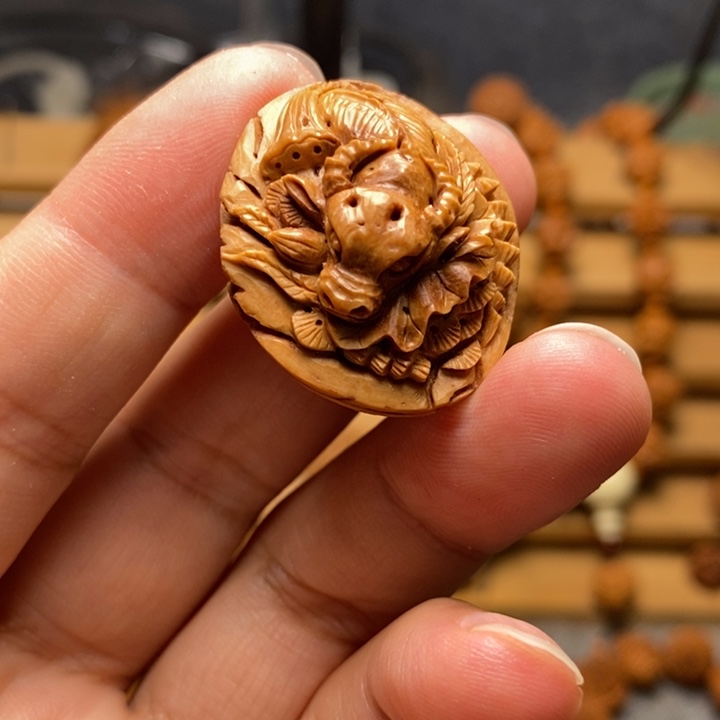 牛***牛桃核手工雕刻生肖牛单颗