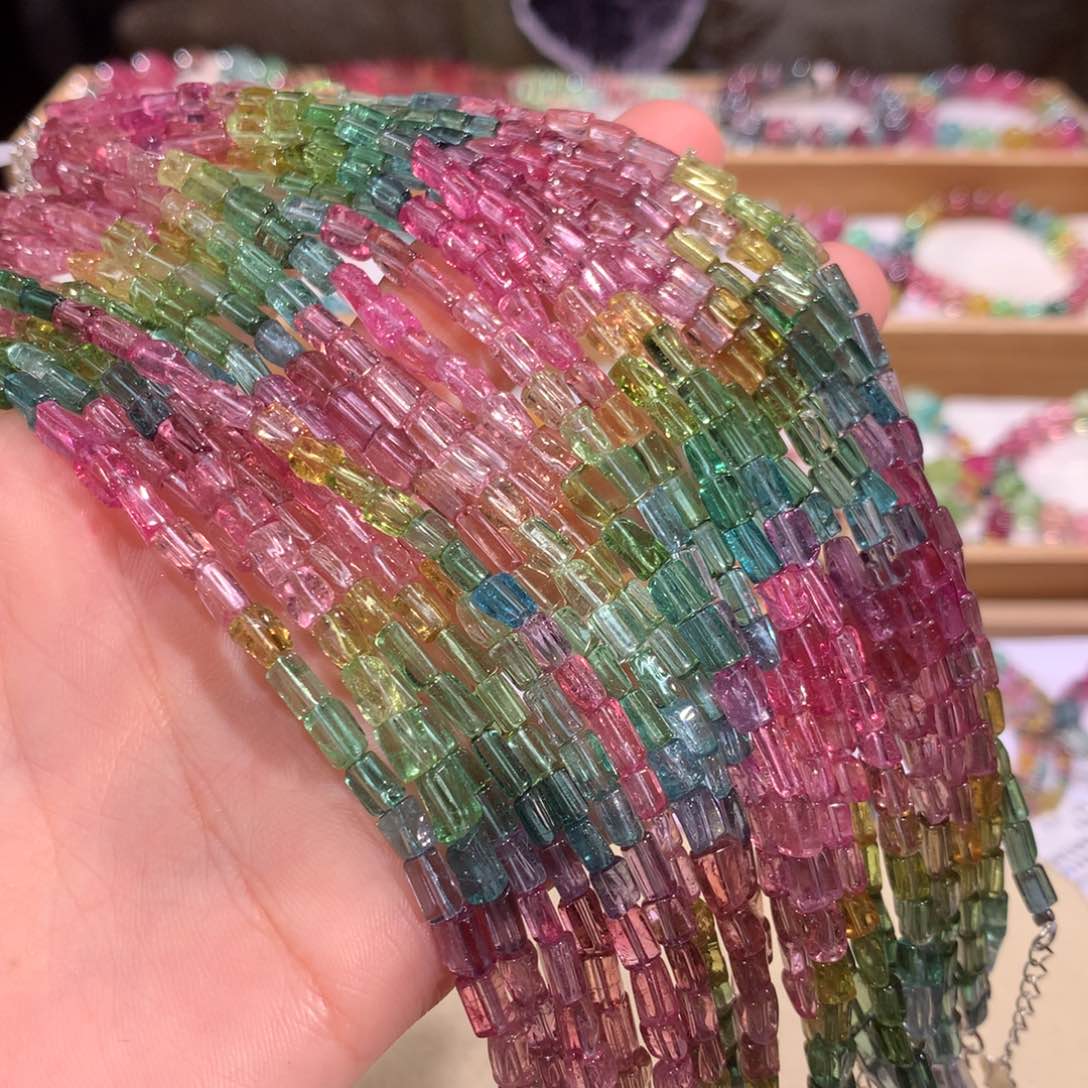 碧玺多样性发货一件未镶嵌