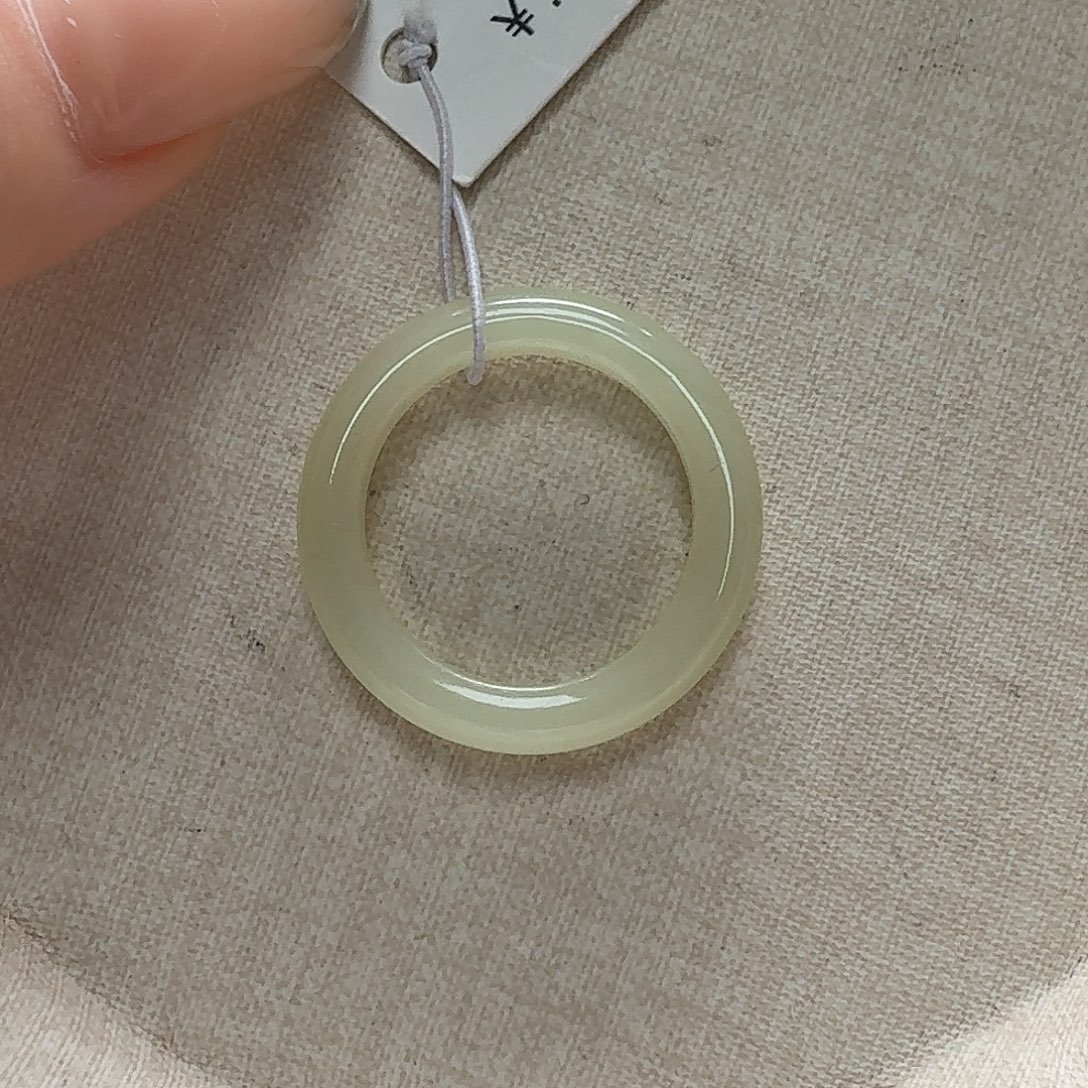 未镶嵌戒指和田玉