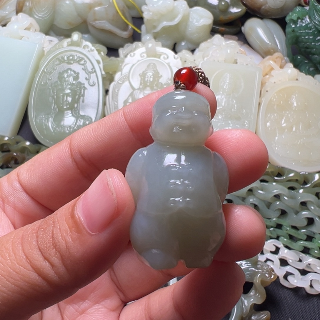 和田玉未镶嵌颈饰