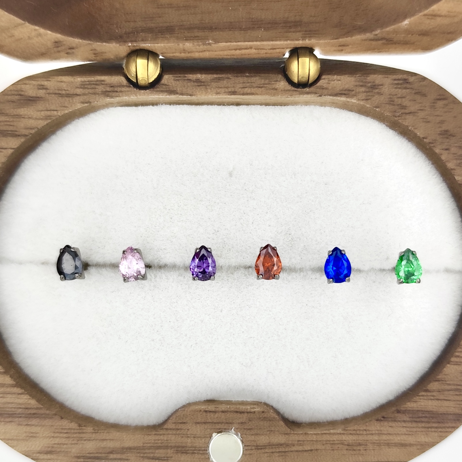 钛合金耳饰 「平底镶嵌水滴」f136医用植入级钛合金耳钉耳骨钉（S45）