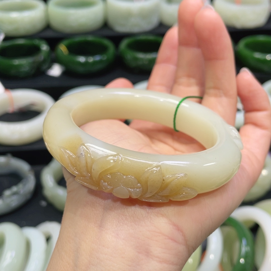 未镶嵌手镯和田玉79