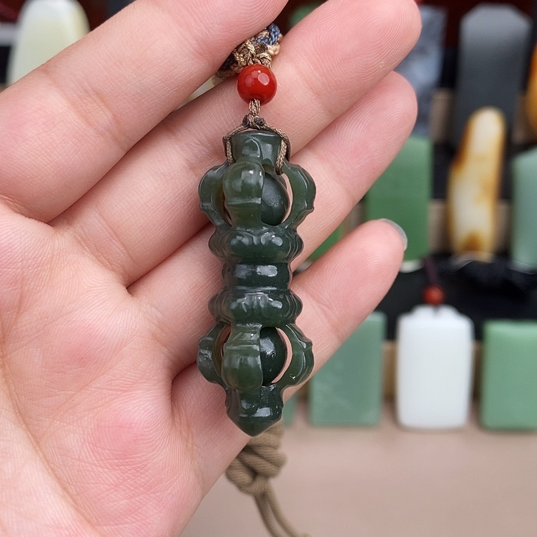 和田玉未镶嵌挂件