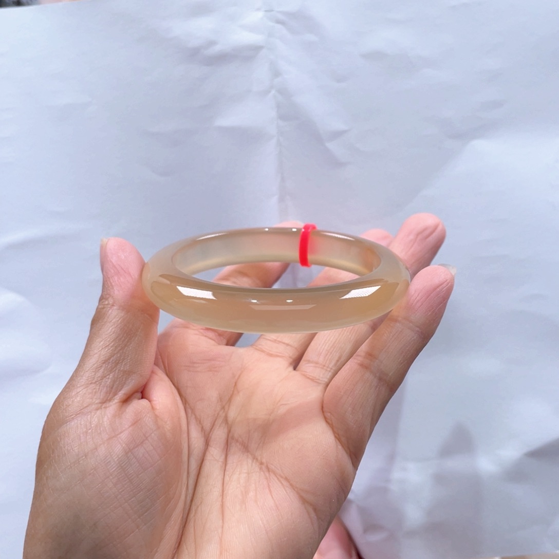 玛瑙/玉髓手镯未镶嵌纹理，过渡