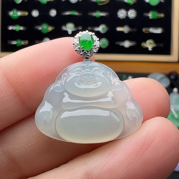 翡翠18K金镶嵌颈饰佛