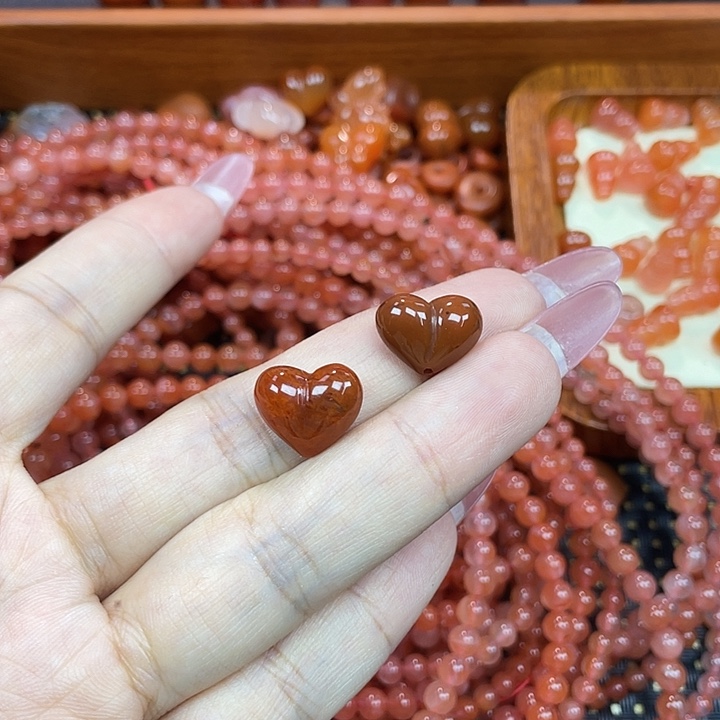 南红玛瑙未镶嵌颈饰屁桃