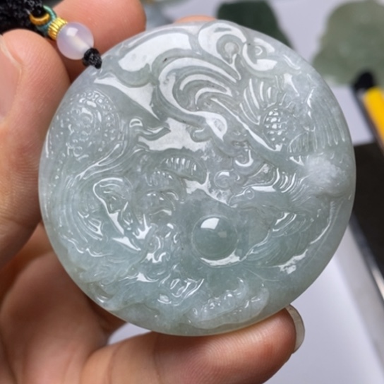 翡翠未镶嵌颈饰翡翠