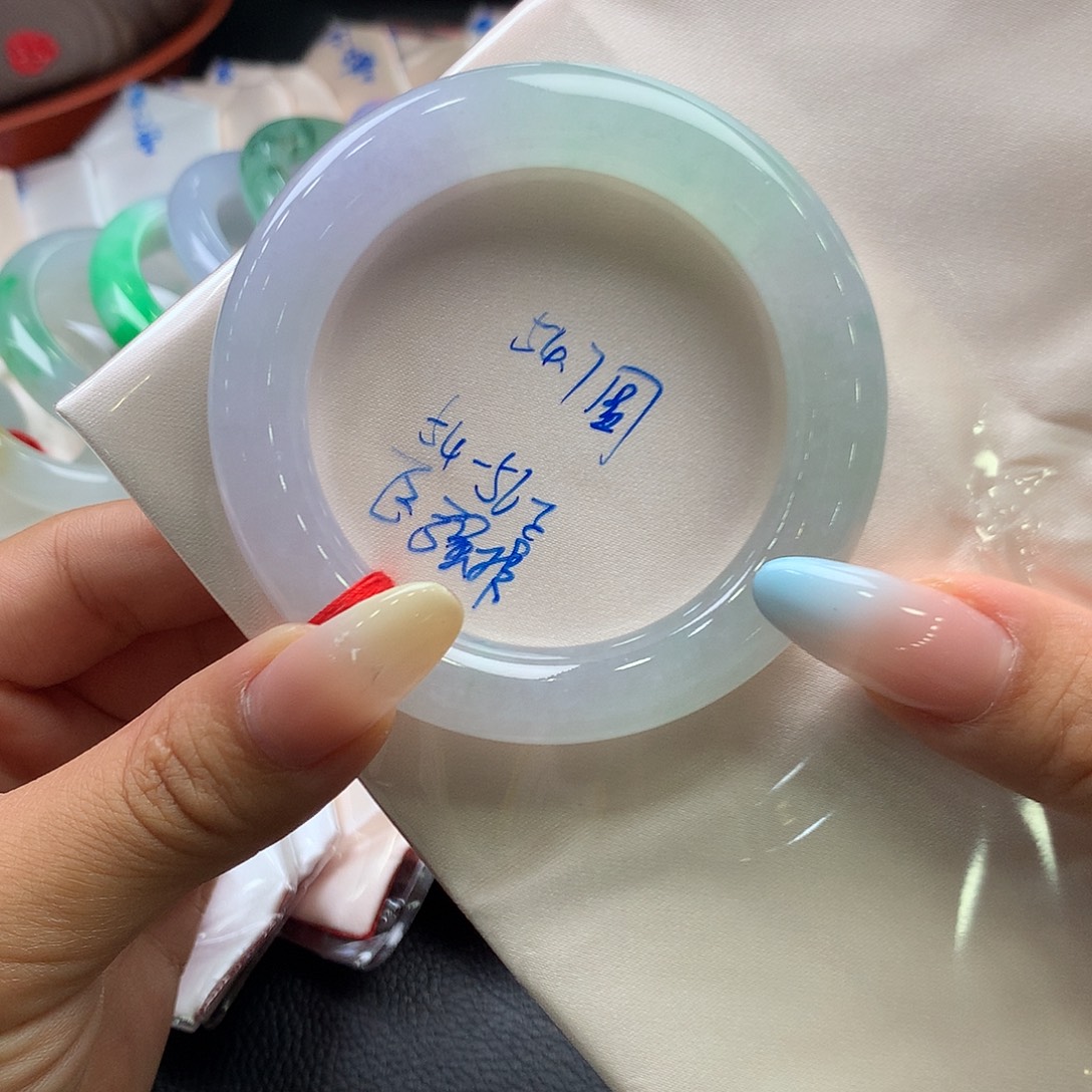 翡翠手镯（圆镯）未镶嵌8号