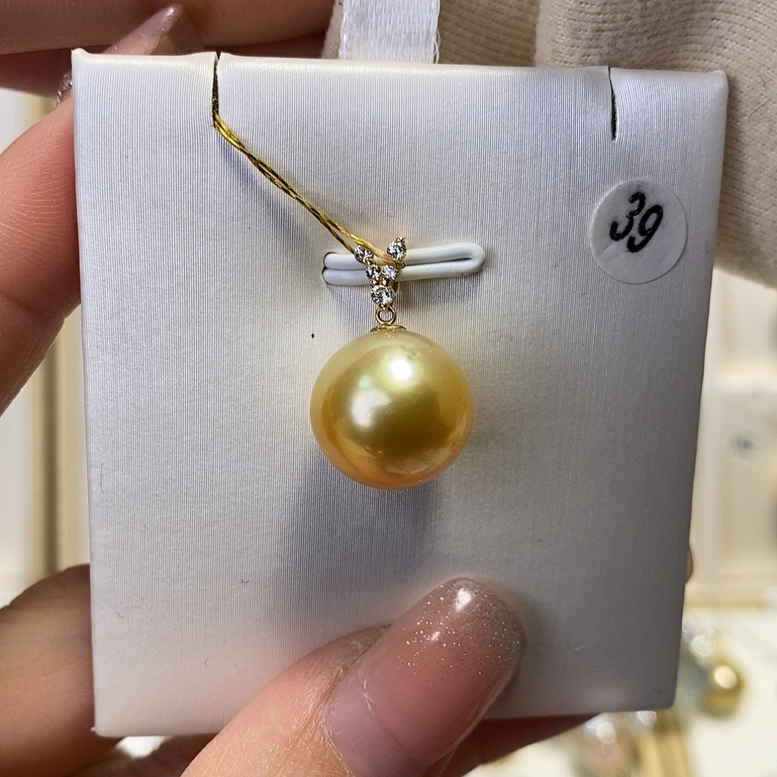 海水珍珠吊坠(不含链)18K金镶嵌