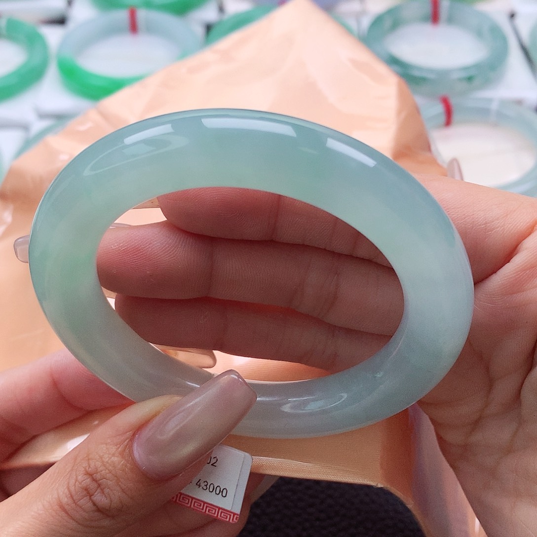 翡翠未镶嵌手镯55.56.57晴绿大胖圆 种老肉细