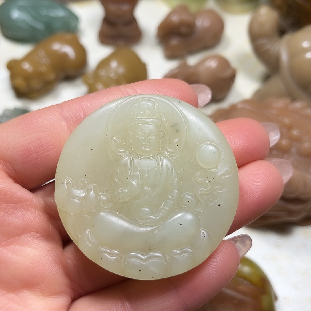 白玉菩提吊坠白玉菩提吊坠