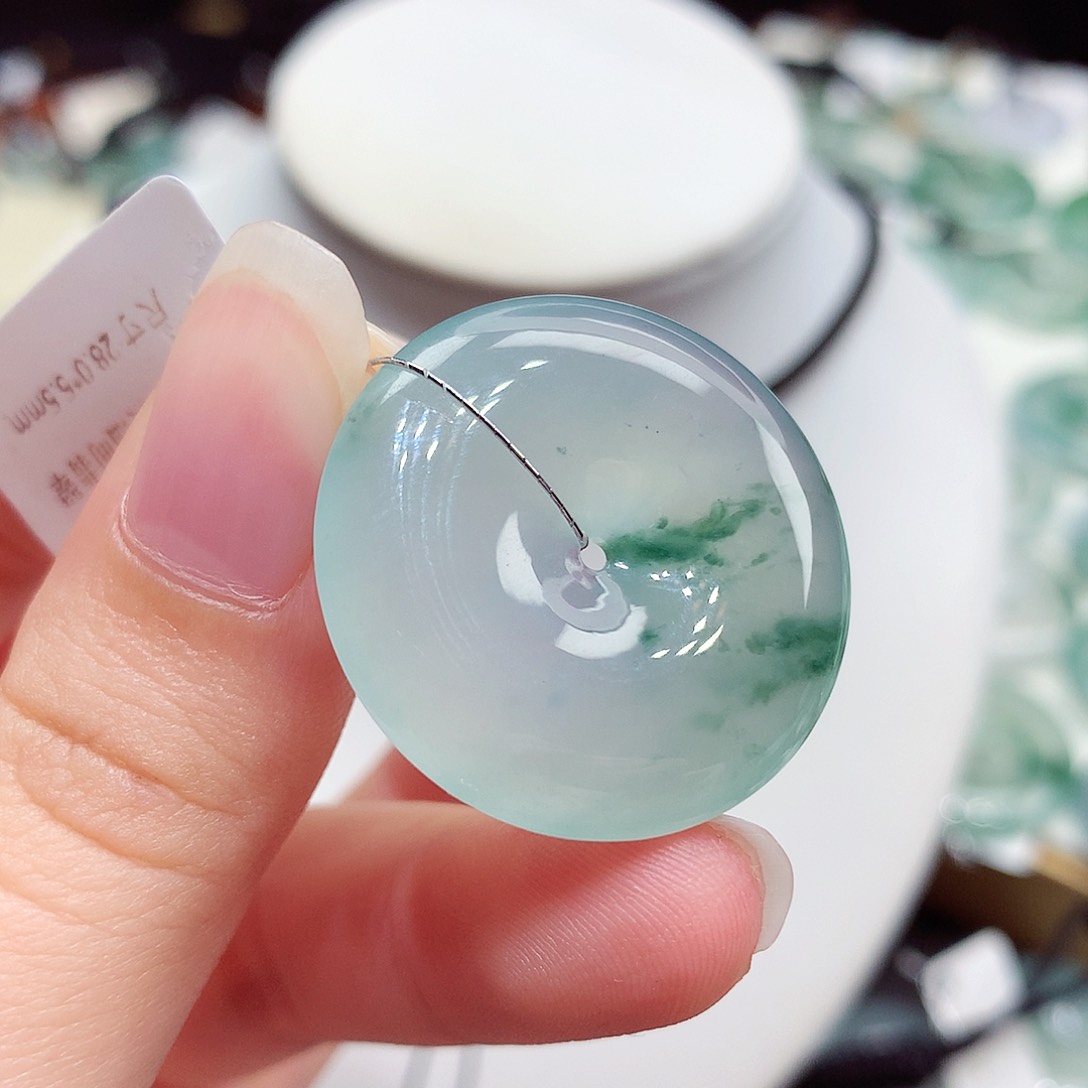 颈饰未镶嵌翡翠翡翠148，28/5.5