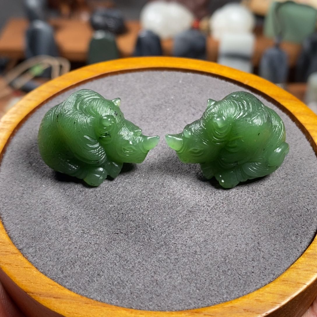 和田玉小摆一对未镶嵌