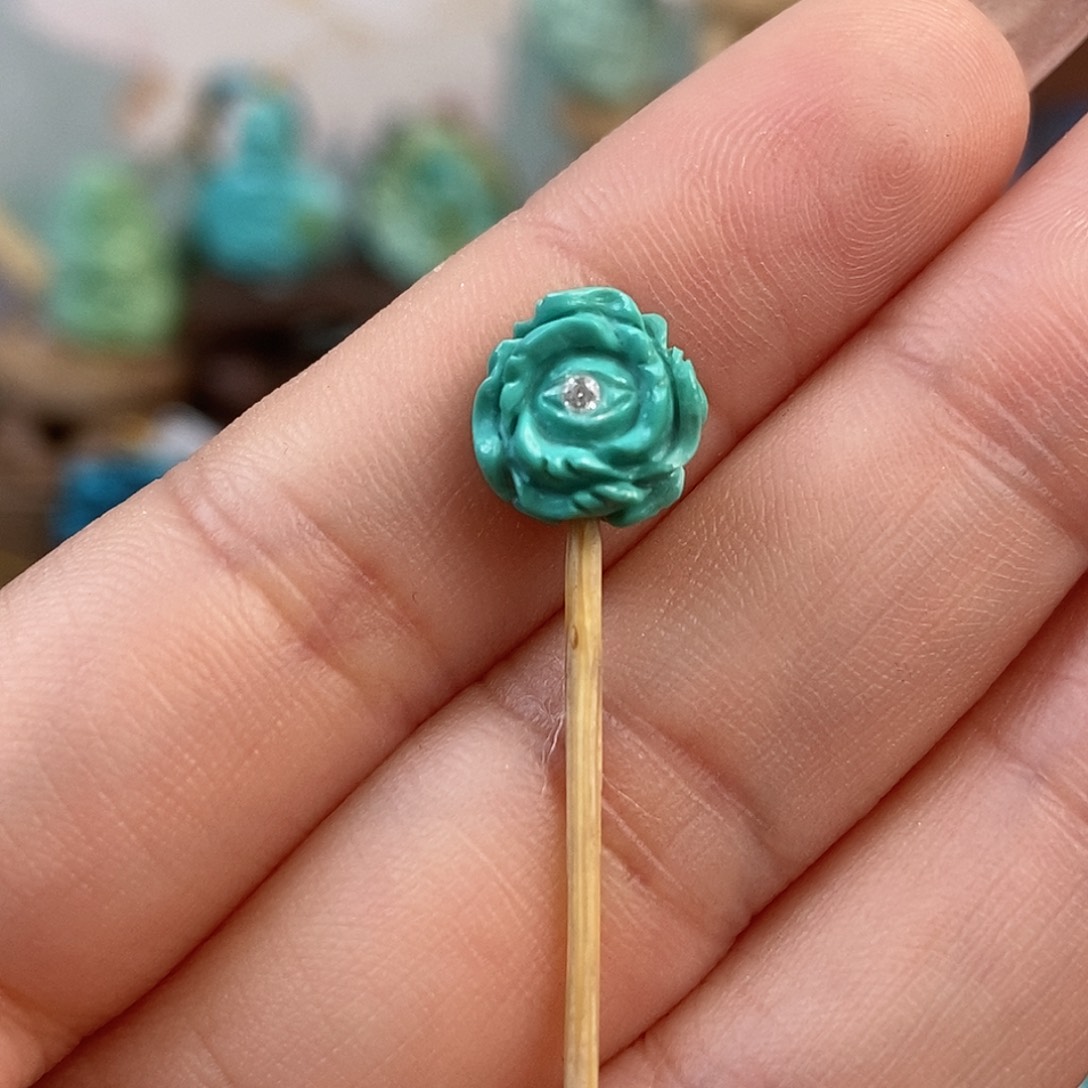 绿松石雕刻未镶嵌