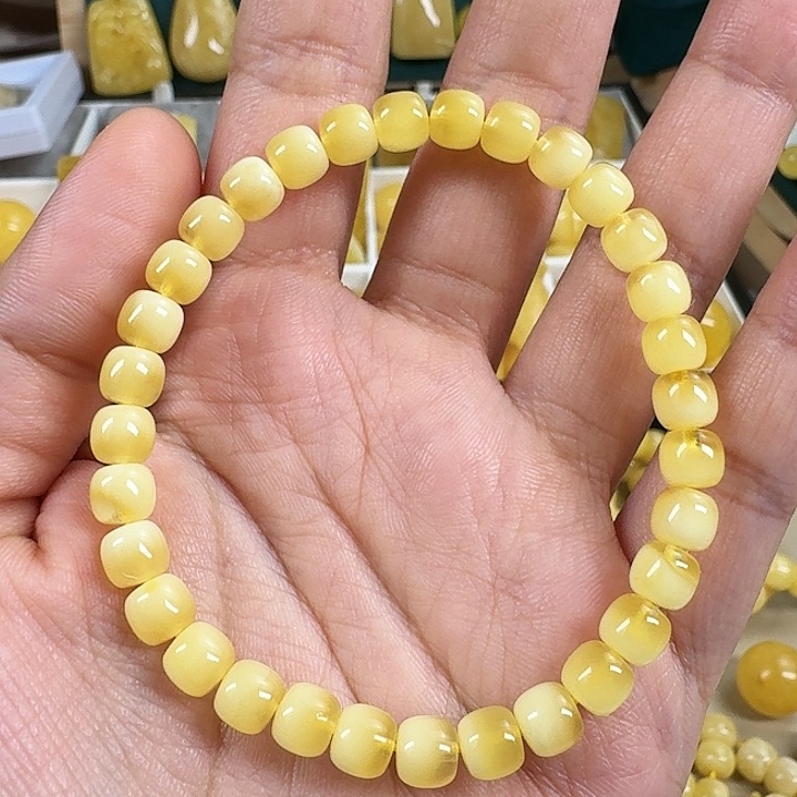 蜜蜡珠宝奇石未镶嵌