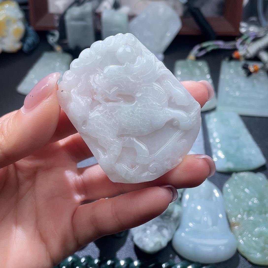 翡翠未镶嵌颈饰翡翠