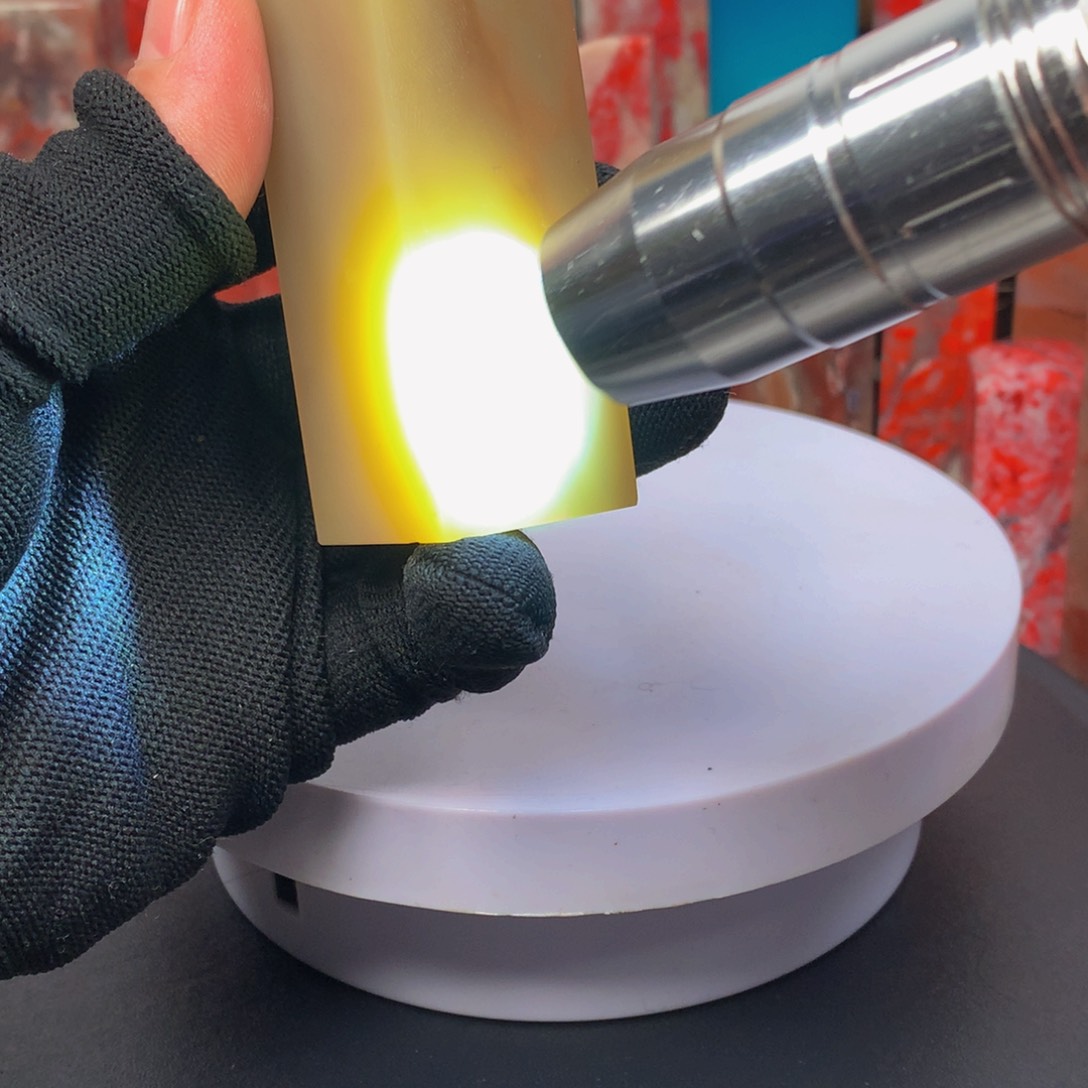 昌化石艾叶绿印章