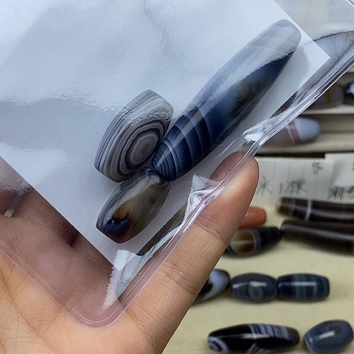 布***衣玛瑙/玉髓合金颈饰