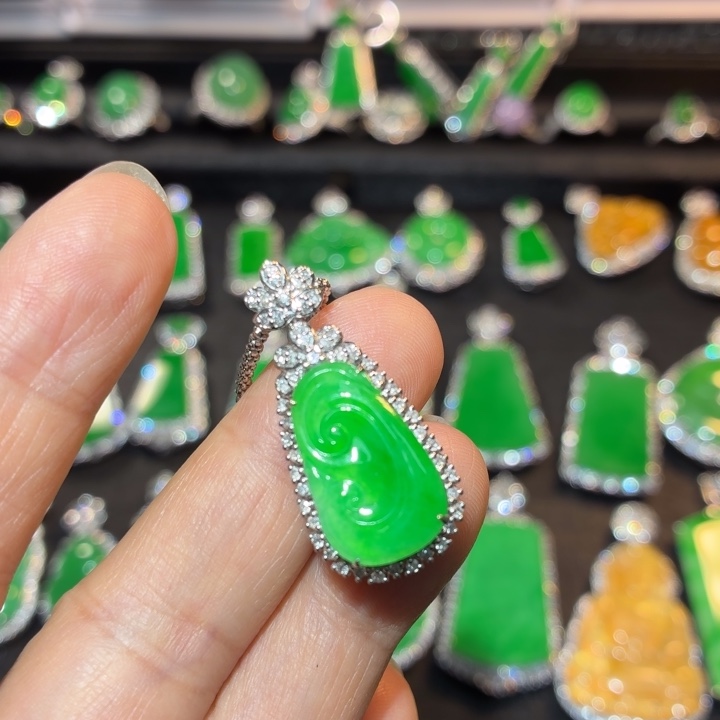 翡翠18K金镶嵌吊坠(不含链)翡翠