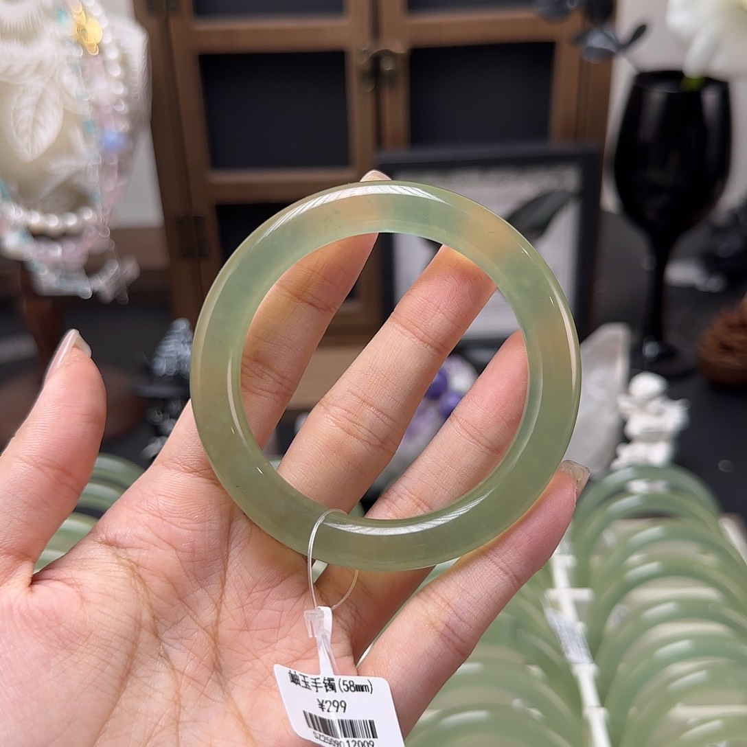 未镶嵌蛇纹石玉手镯7号