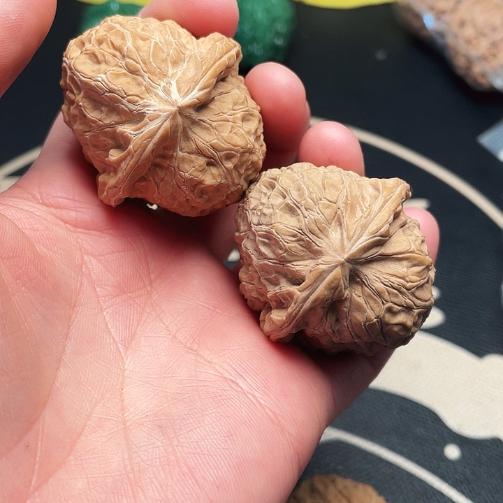 文玩核桃把件南瓜墩一对