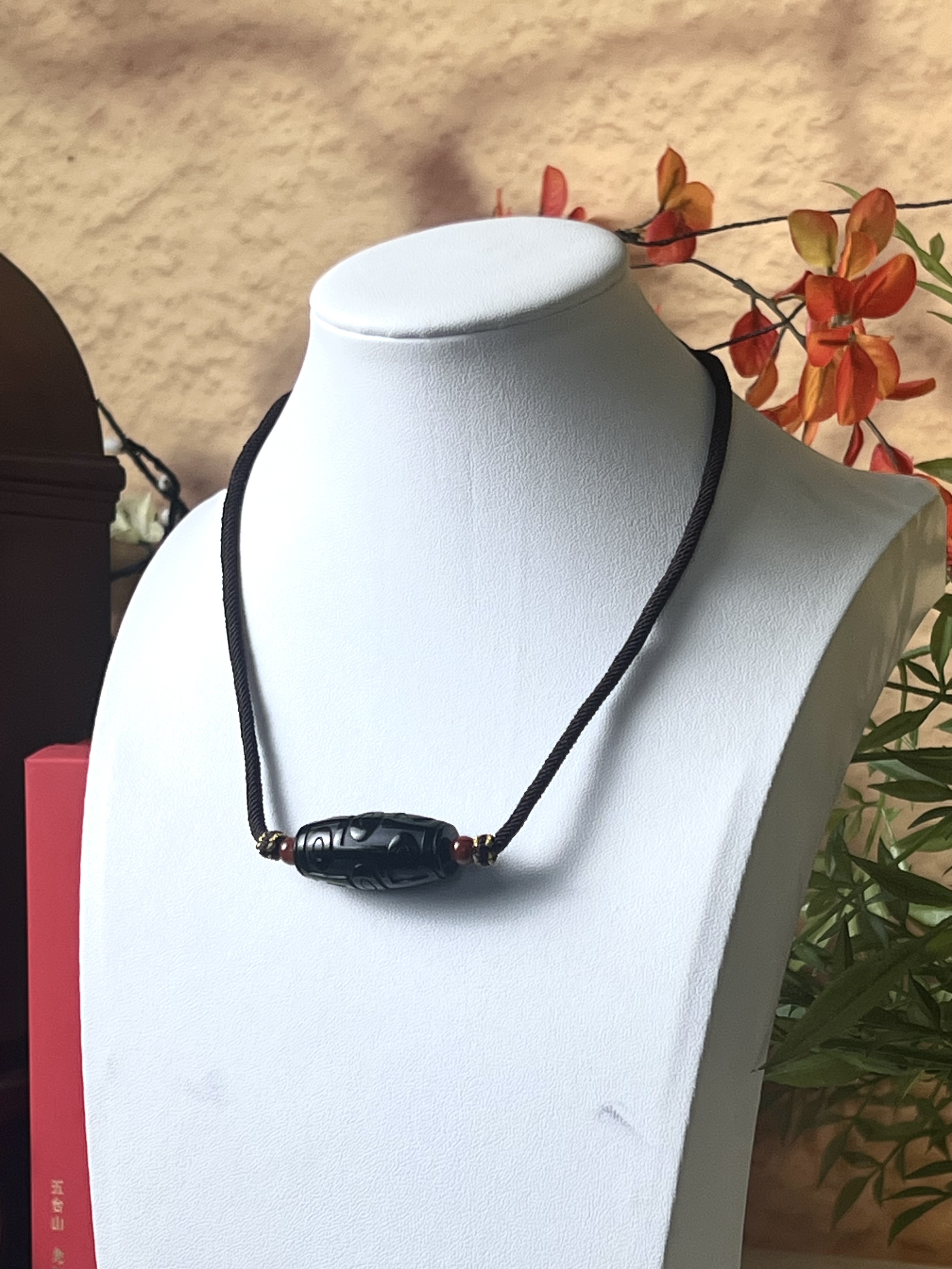 翳珀九眼吊坠项链颈饰设计款男女款