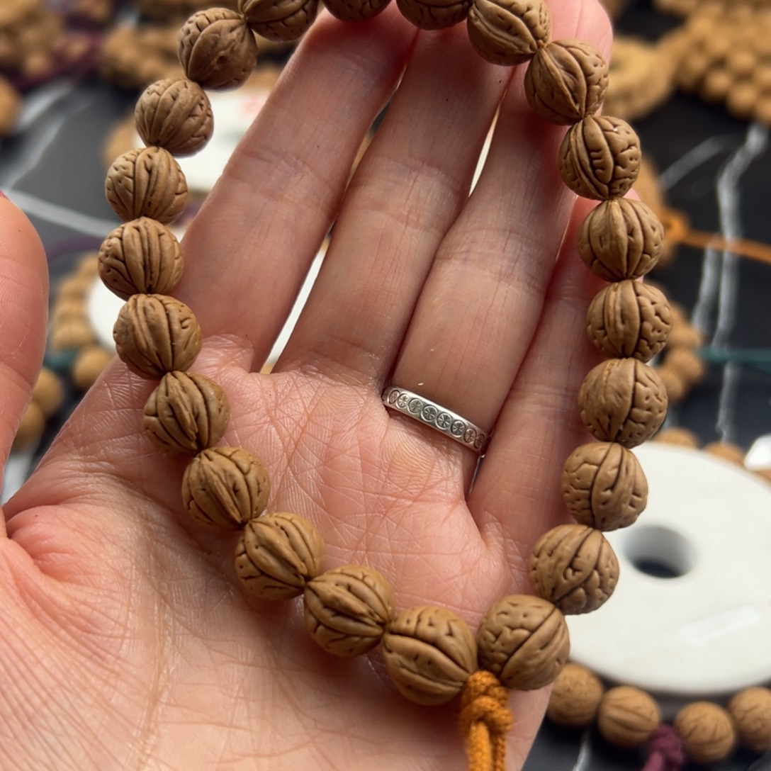 髙***高手串桃核野生山桃核手串手链