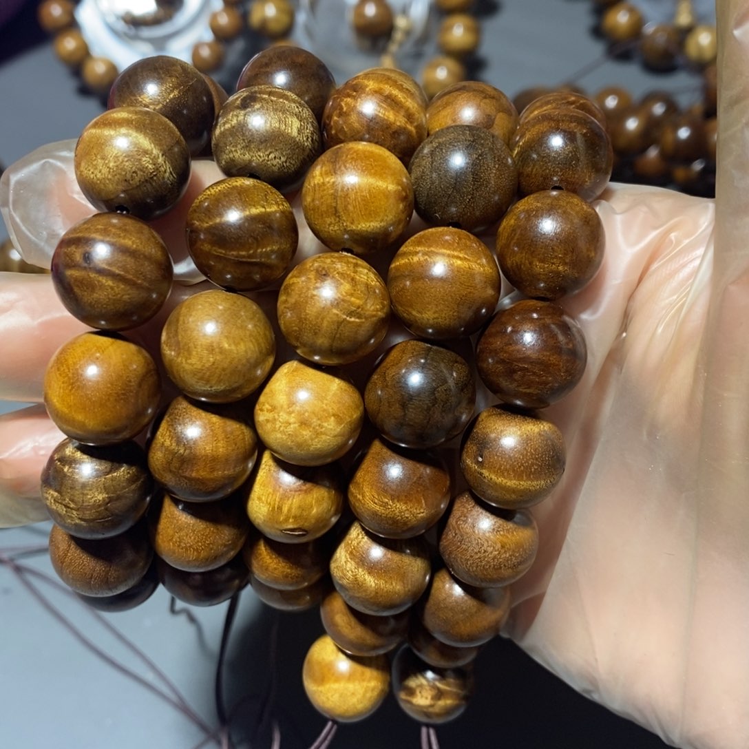 金丝楠幺**：小叶1.5手串5条微瑕