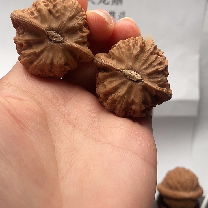 文玩核桃吊坠宫灯