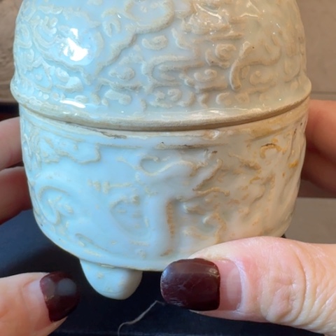 香炉有暗工单色釉香炉。。。