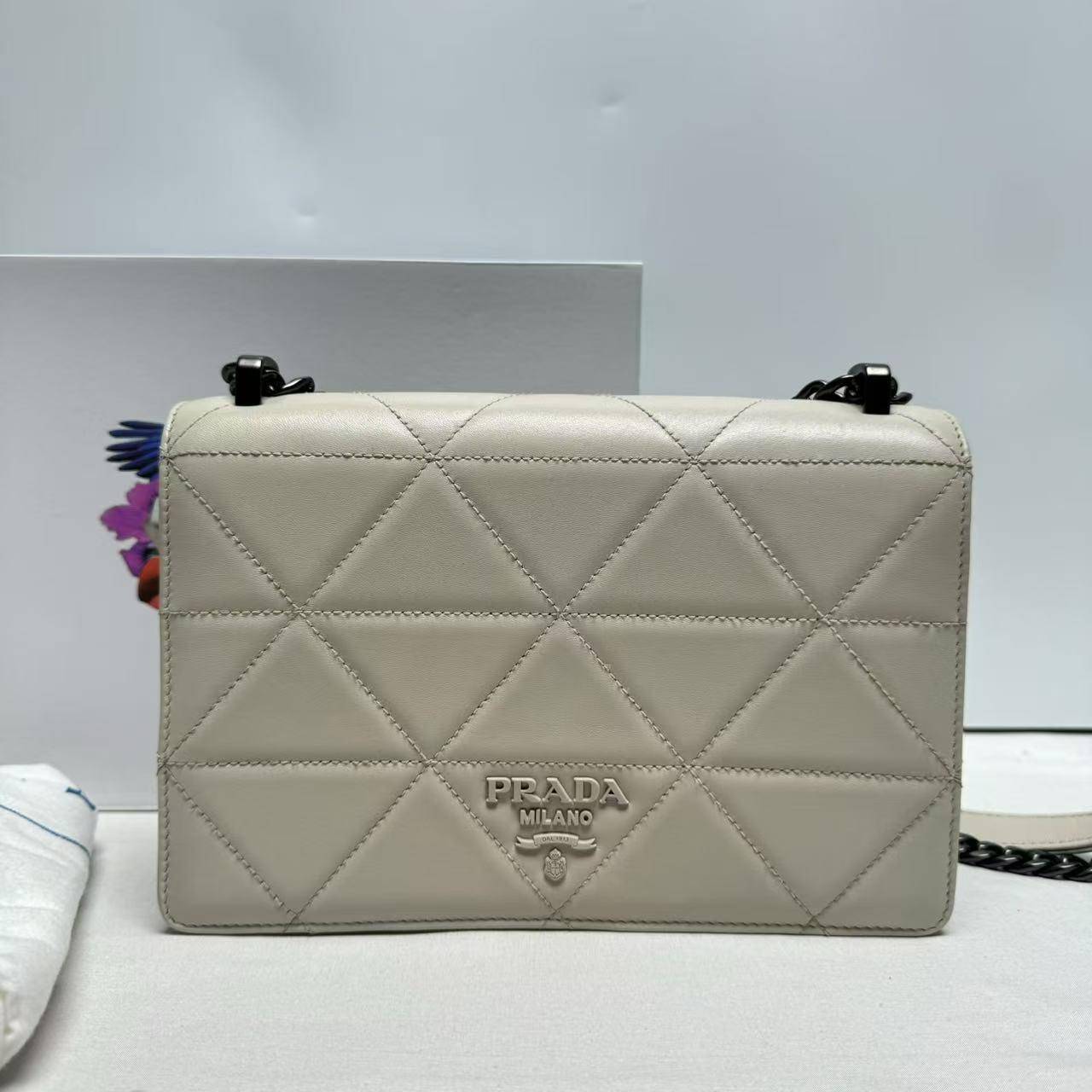 胖虎安安/普拉达/95新/公价0/箱包/两用包/31B2503020018