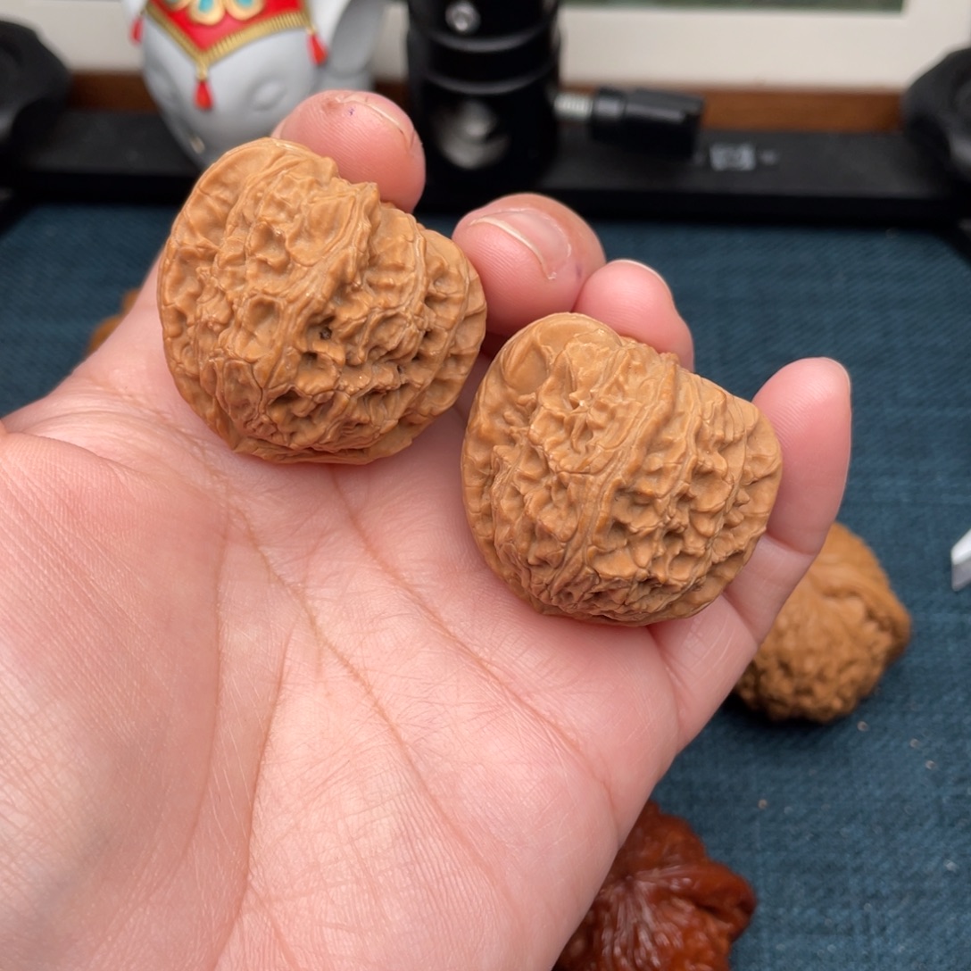 把件文玩核桃全品三角白37