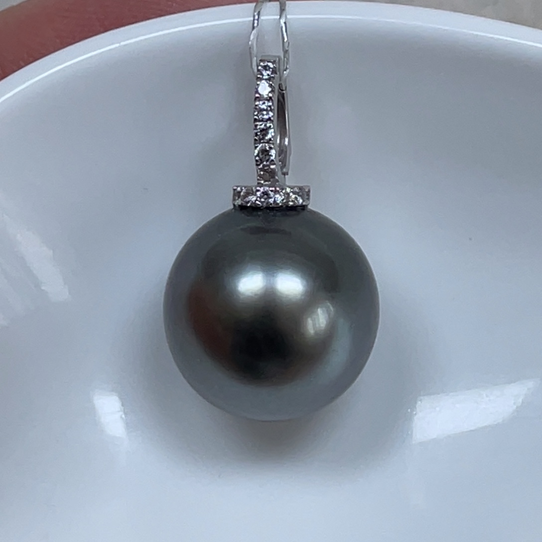 吊坠(不含链)海水珍珠18K金镶嵌13.3mm