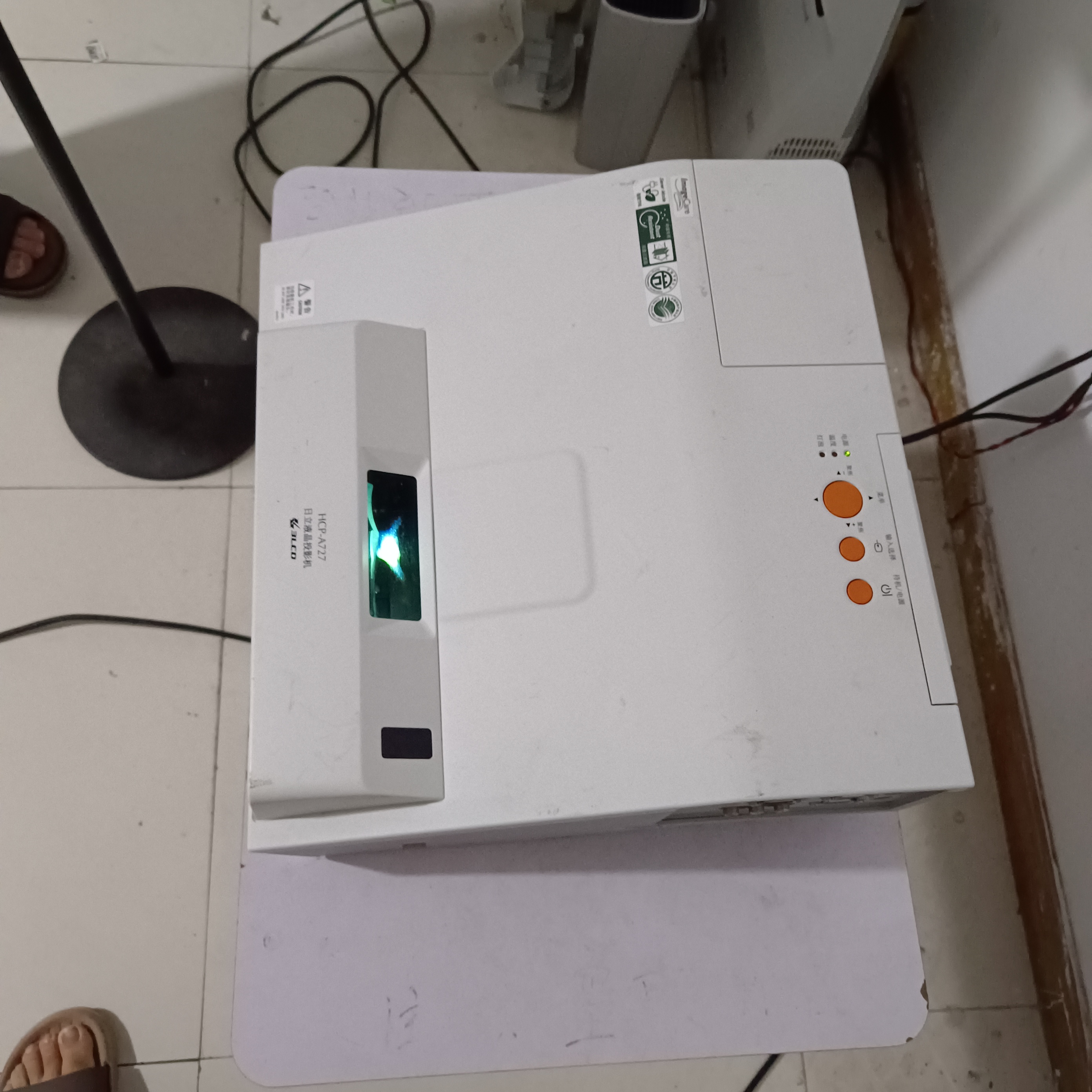 8新 HITACHI/日立 二手日立投影仪运费自理