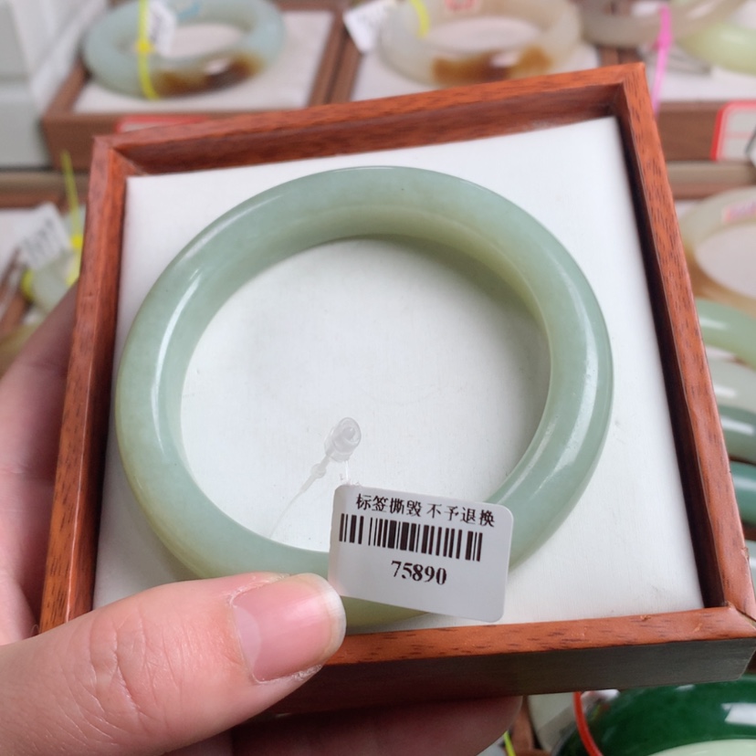 【闪购商品】和田玉手镯未镶嵌