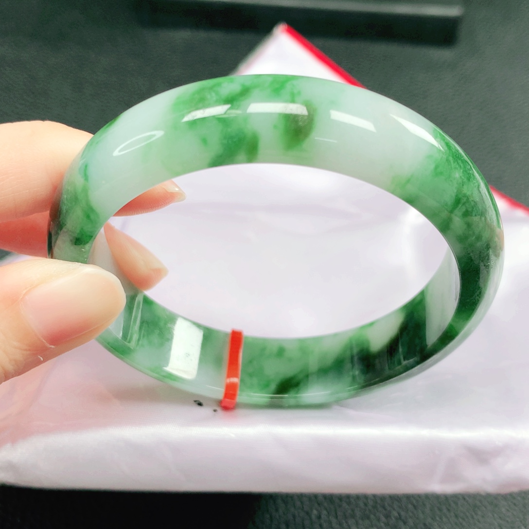 翡翠未镶嵌手镯59圈