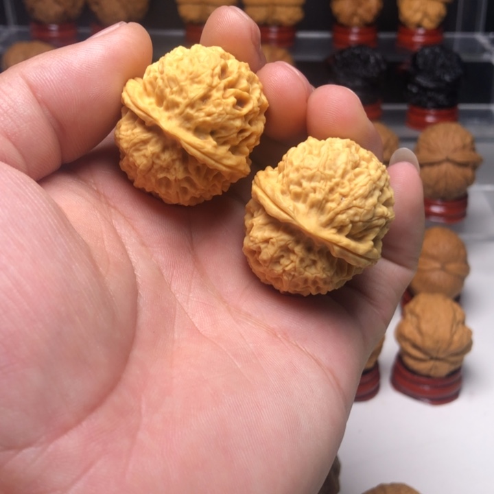 文玩核桃吊坠3珊瑚绣球