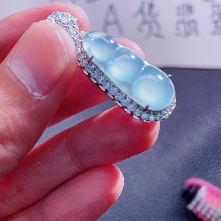 翡翠颈饰未镶嵌999999999