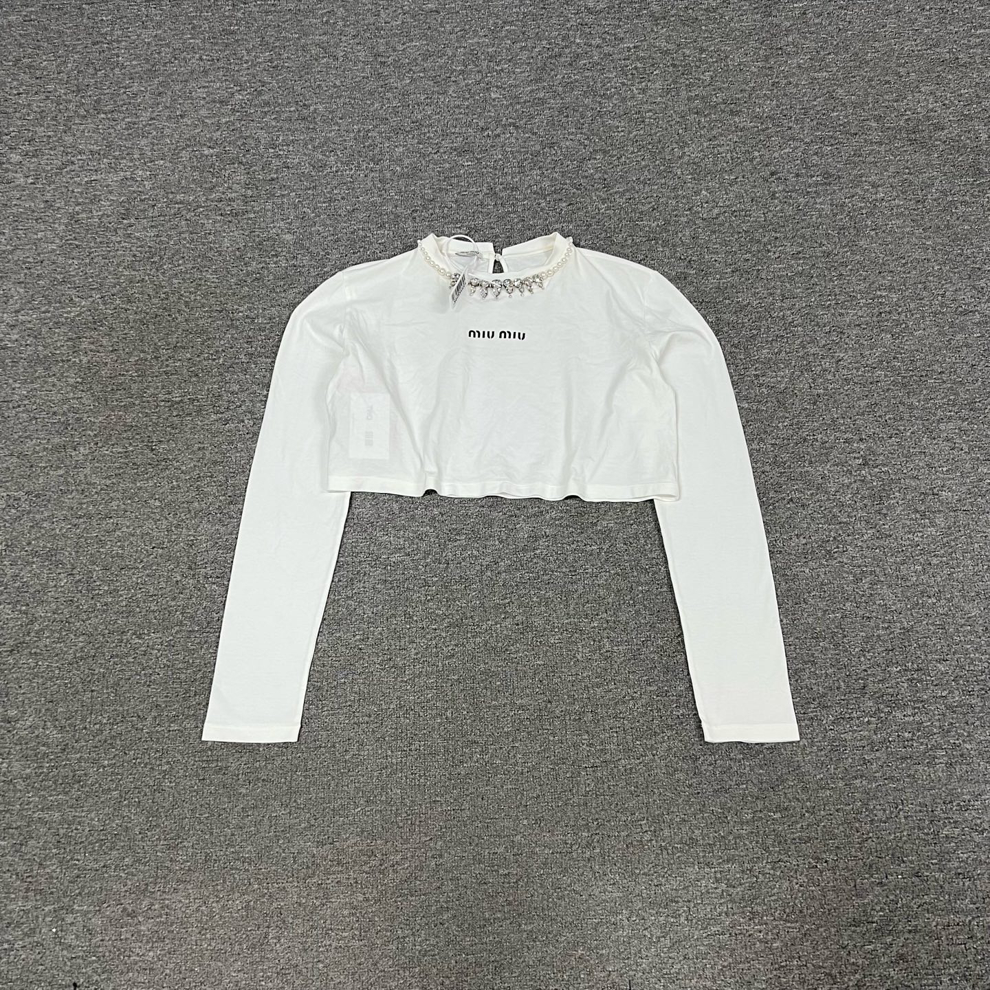99新 AMIPARIS Miumiu水钻长袖 胸口带logo m码 99新