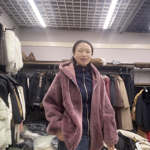 衣服好看好看一点点好看