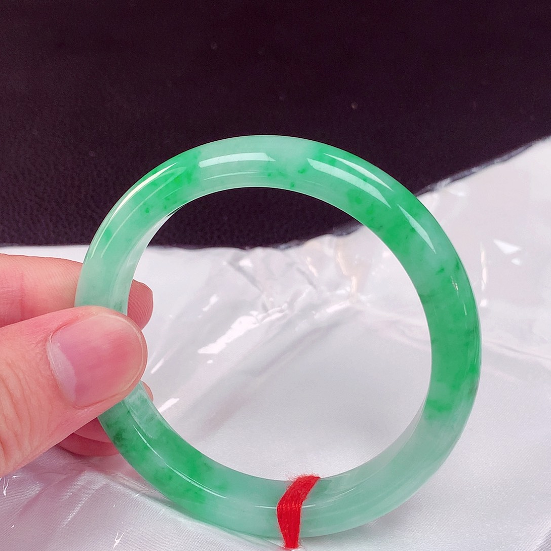 翡翠未镶嵌手镯02