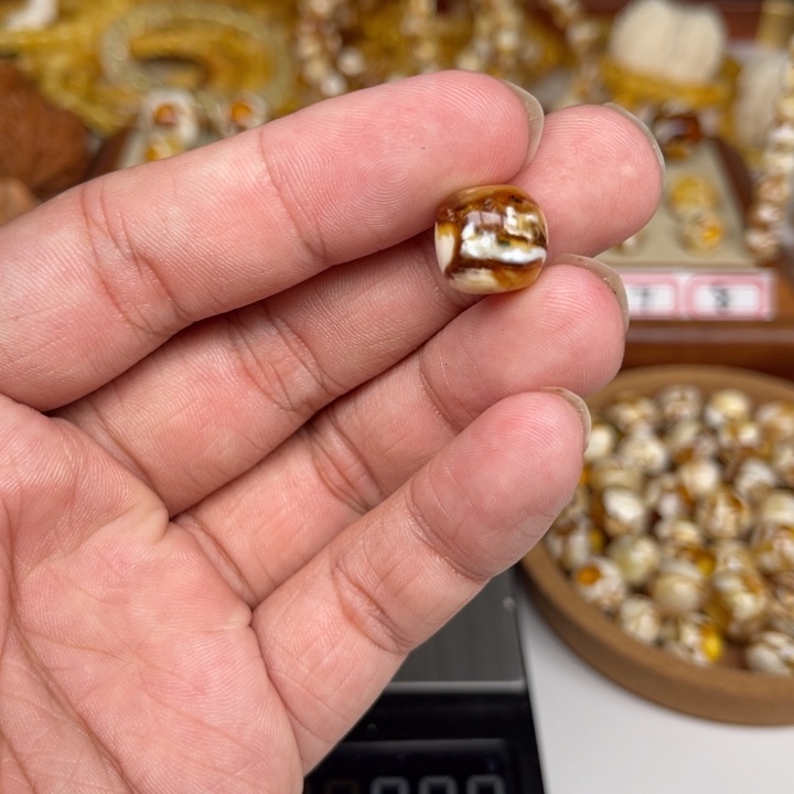 琥珀裸石未镶嵌?****?21号