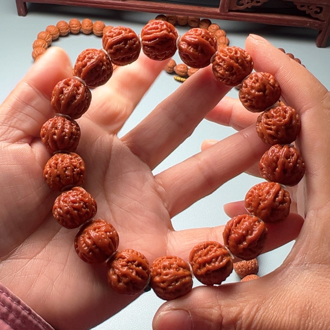 文玩核桃吊坠鲁***柱野生小核桃