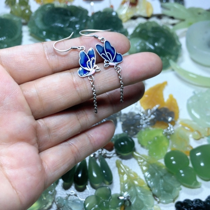 【闪购商品】蛇纹石玉耳环未镶嵌冷**令