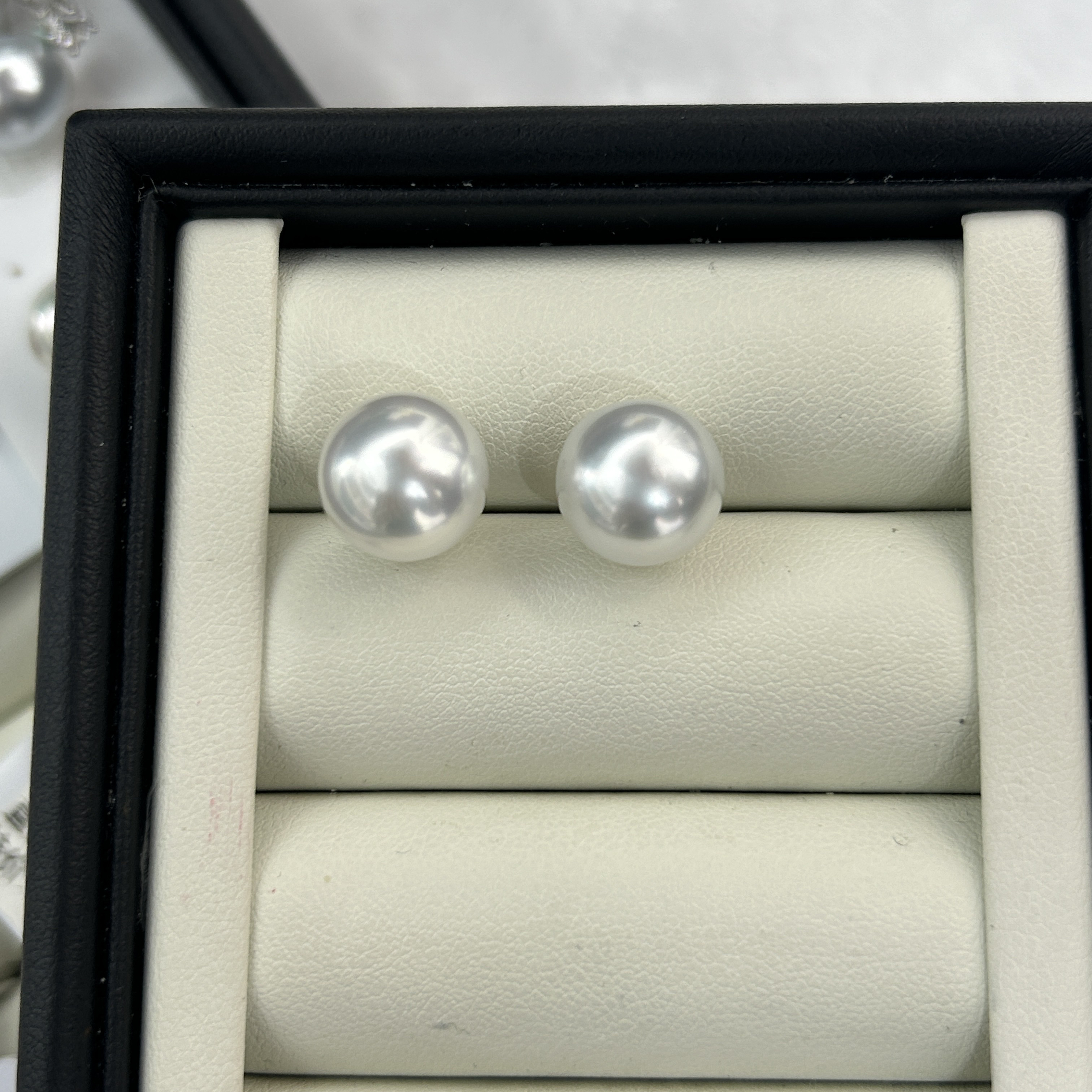 澳白珍珠耳钉18k