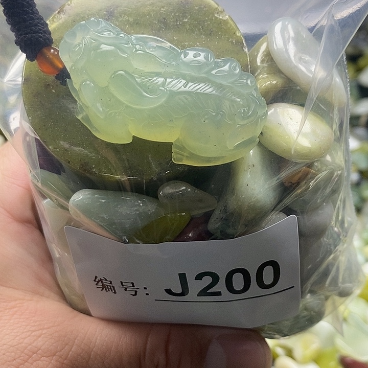 岫玉鱼缸石未镶嵌
