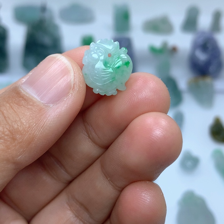 翡翠吊坠(不含链)未镶嵌