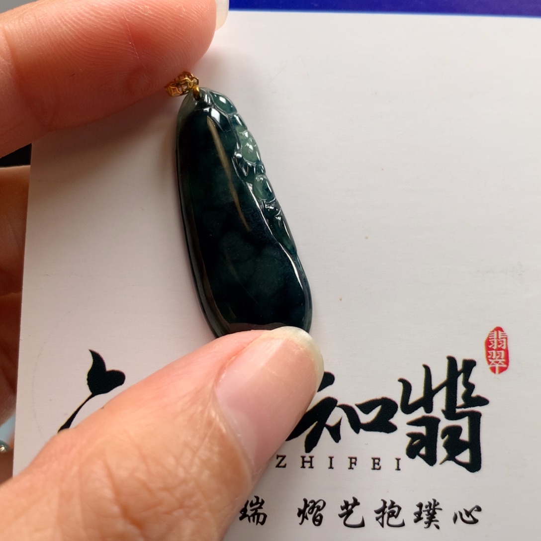 翡翠颈饰18K金镶嵌福瓜