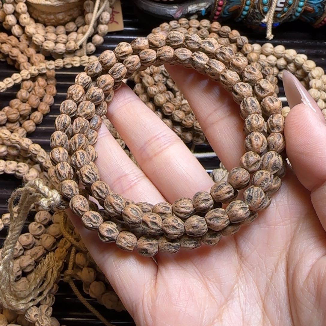 柏香籽/百香籽吊坠?****