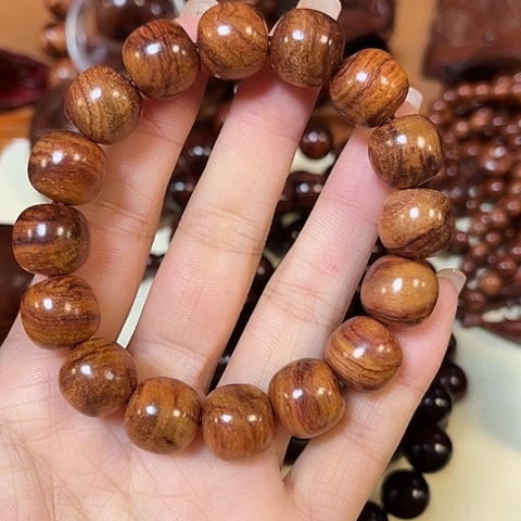 黄花梨/降香黄檀把件海南黄花梨